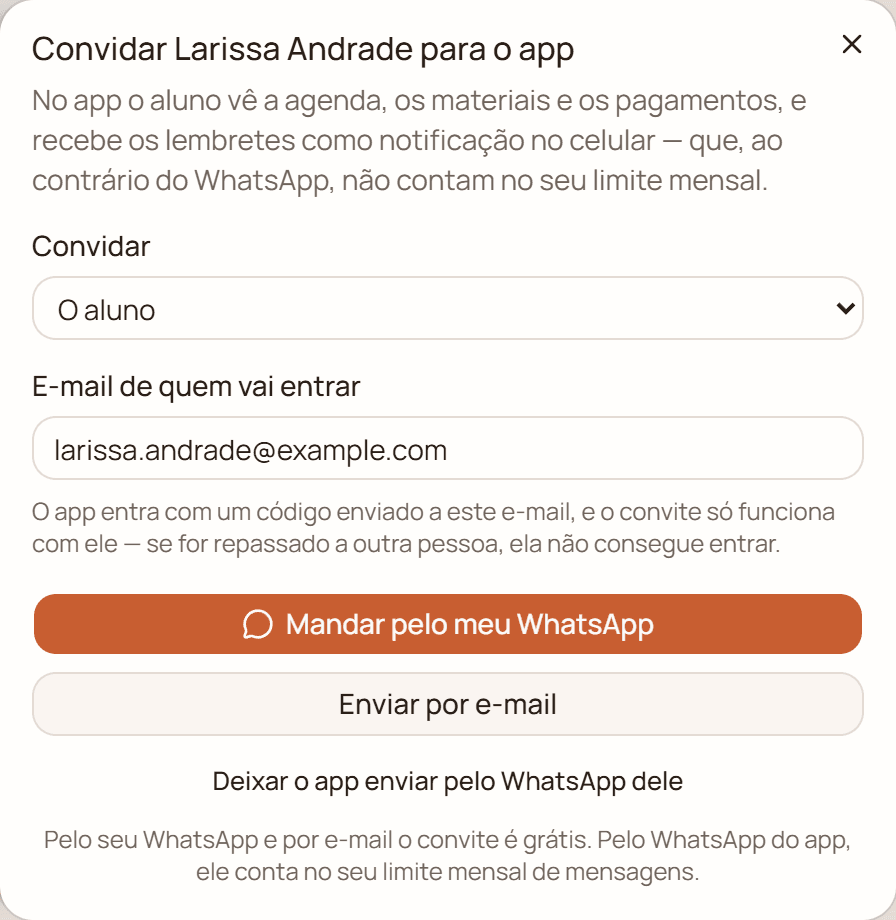 Diálogo de convite para o app, com o destinatário, o campo de e-mail e os botões Mandar pelo meu WhatsApp, Enviar por e-mail e Deixar o app enviar pelo WhatsApp dele